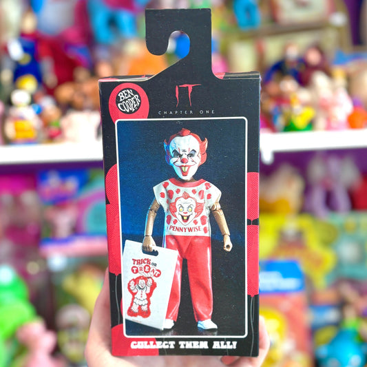 IT: Pennywise Ben Cooper Costume Action Figure Series 9 (Neca, 15 cm) - PopCultGang