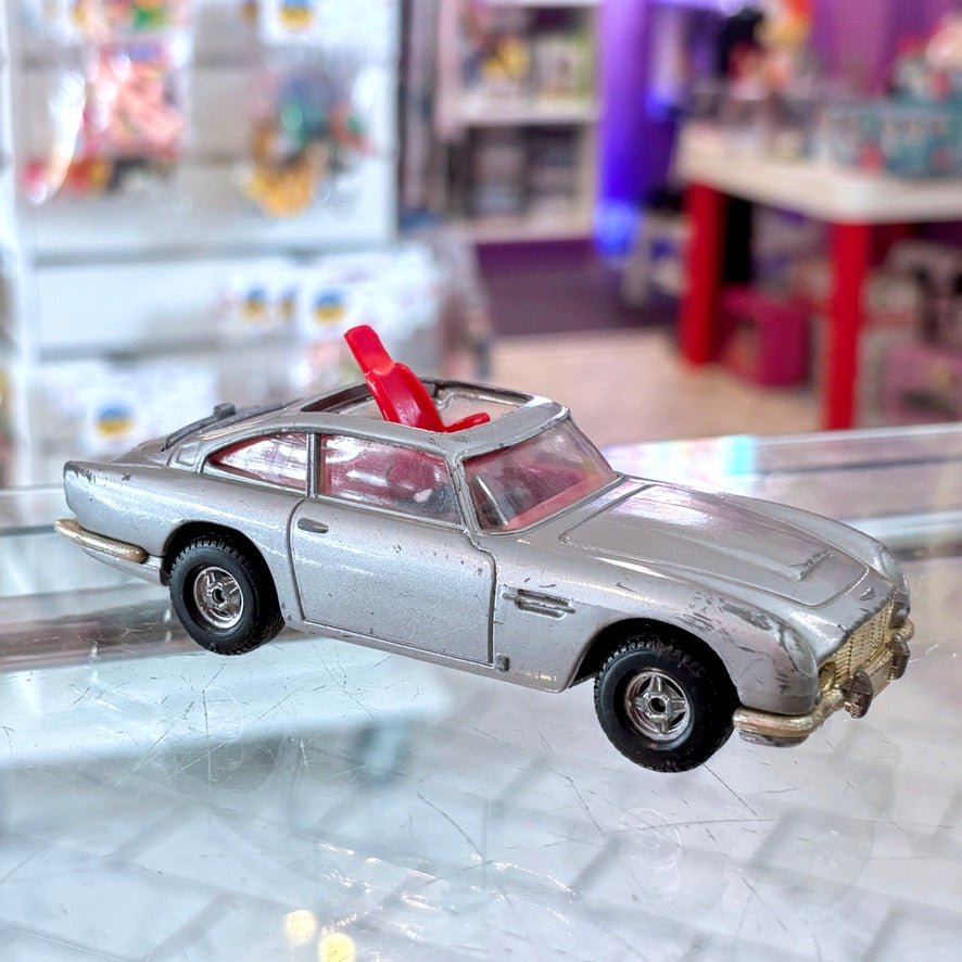 James Bond: Aston Martin DB86 Die-Cast Car - Corgi 270 (1960s) - PopCultGang