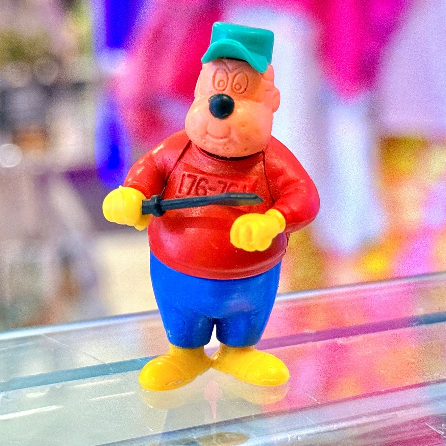 Kinder Surprise: Ducktales - Beagle Boys 176 - 716 Mini Figure (Disney, 80s) - PopCultGang