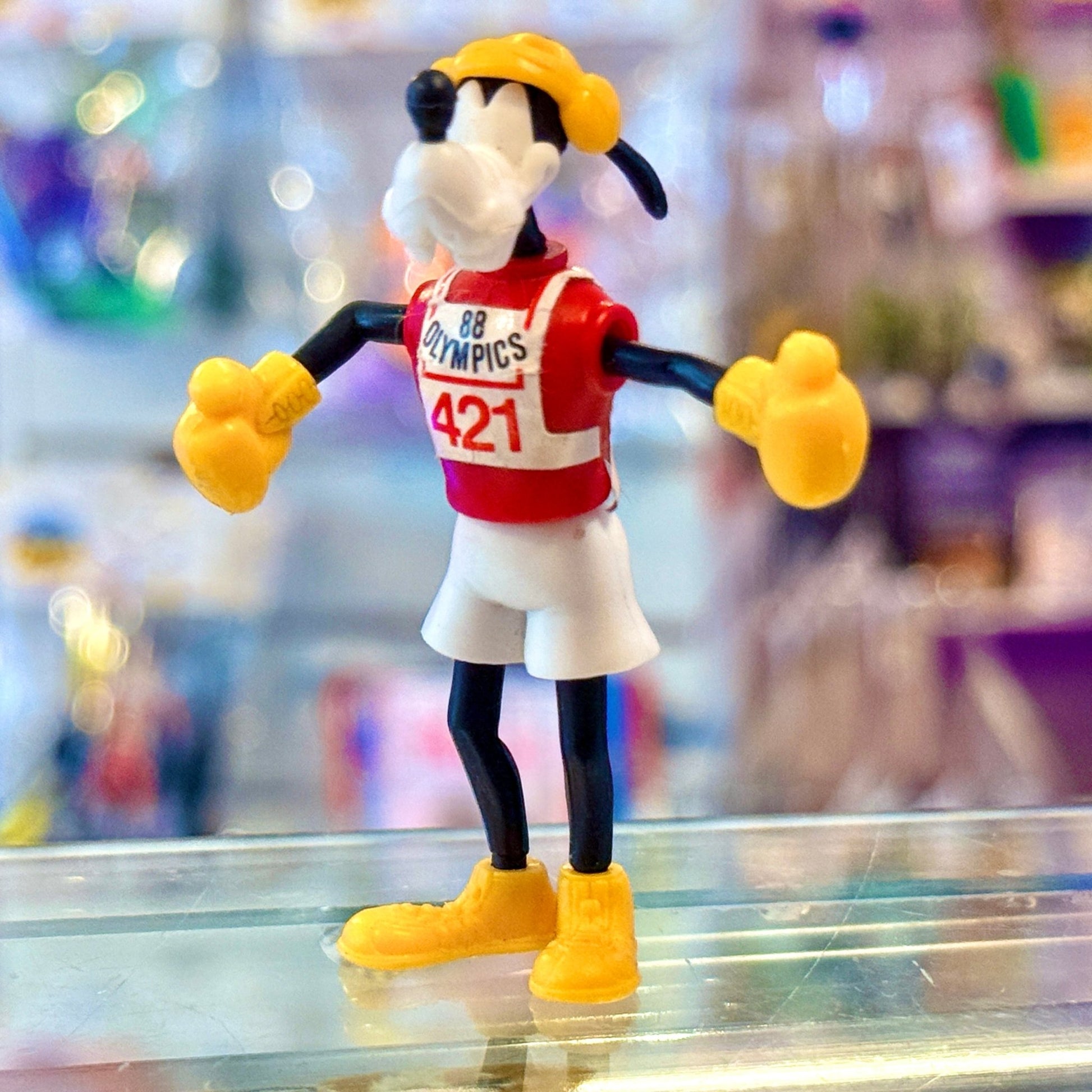 Kinder Surprise: Goofy Olympics - Goofy Boxer Mini Figure (Disney, 1988) - PopCultGang