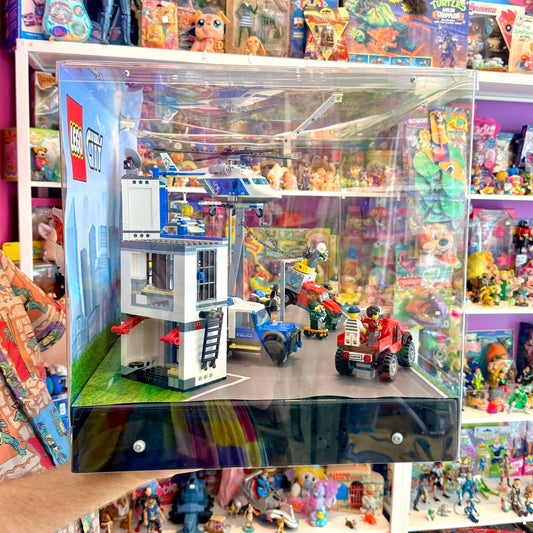 Lego City Store Display: Police Station 60246 and Helicopter Chase 60243 (2020) - PopCultGang