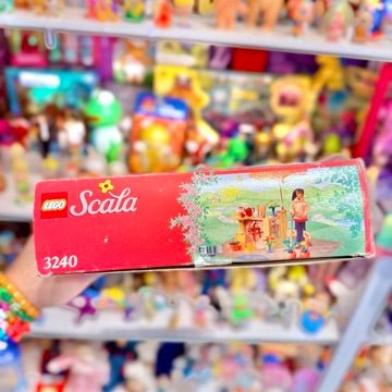 Lego Scala: #3240 - Ashley's Miniature Garden Set (boxed, missing two pieces, 1997) - PopCultGang