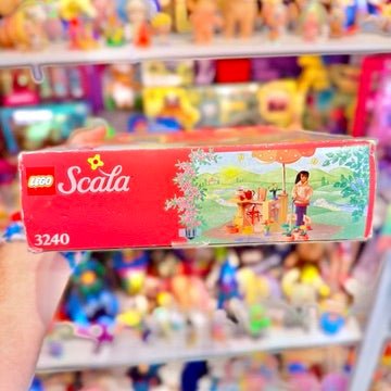 Lego Scala: #3240 - Ashley's Miniature Garden Set (boxed, missing two pieces, 1997) - PopCultGang