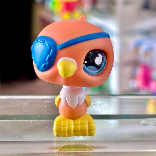 Littlest Pet Shop: 882 Pirate Parrot With Eyepatch (2000s) - PopCultGang