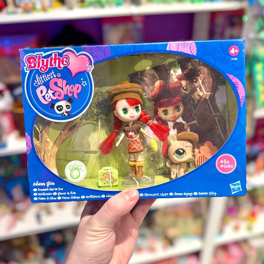 Littlest Pet Shop: Blythe Doll & Pet - Autumn Glam Playset - B6 + 1620 (NIB, new in box, 2010) - PopCultGang