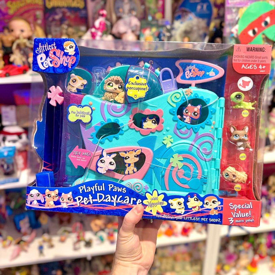 Littlest Pet Shop - Playful Paws Pet Daycare Playset + Exclusive Procupine 485 + Special Value Edition 3 Extra Pets (NIB, 2000s) - PopCultGang