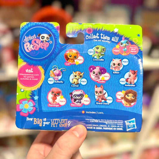 Littlest Pet Shop: Raccoon and Anteater Figures - 2 Pack 2890 2891 (NIB, New In Box, 2011) - PopCultGang