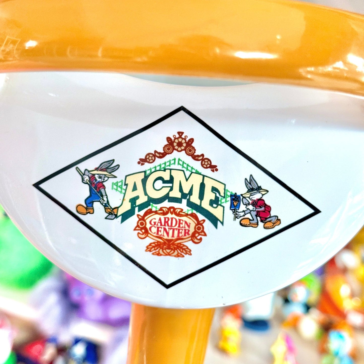 Looney Tunes: Ceramic Watering Can - Taz, Porky & Petunia Pig (Warner Bros. 1993) - PopCultGang