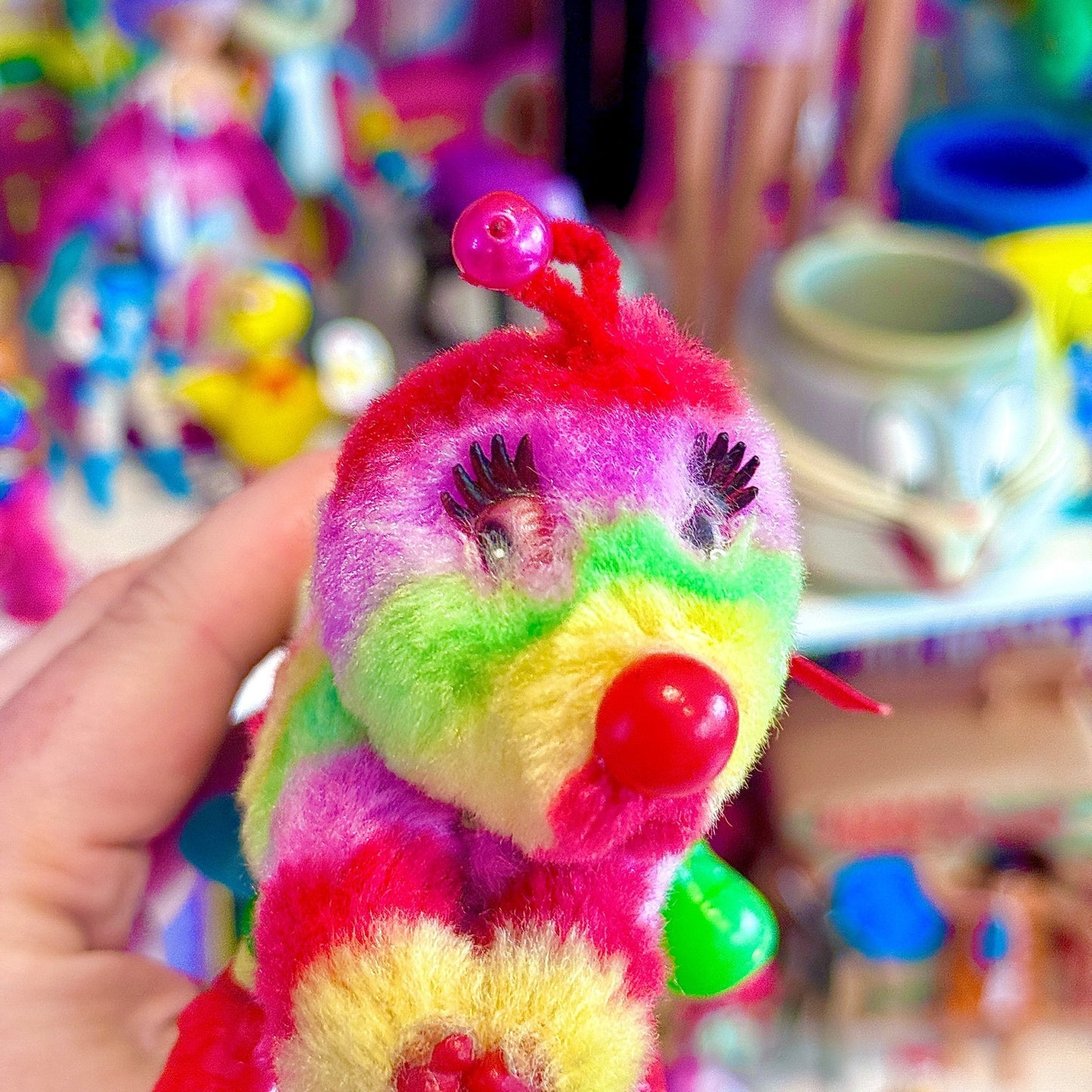 Lots - a - Lots - a - Leggggggs Caterpillar Bootleg Clip - On Hugging Plush Cord - Hanger (80s) - PopCultGang
