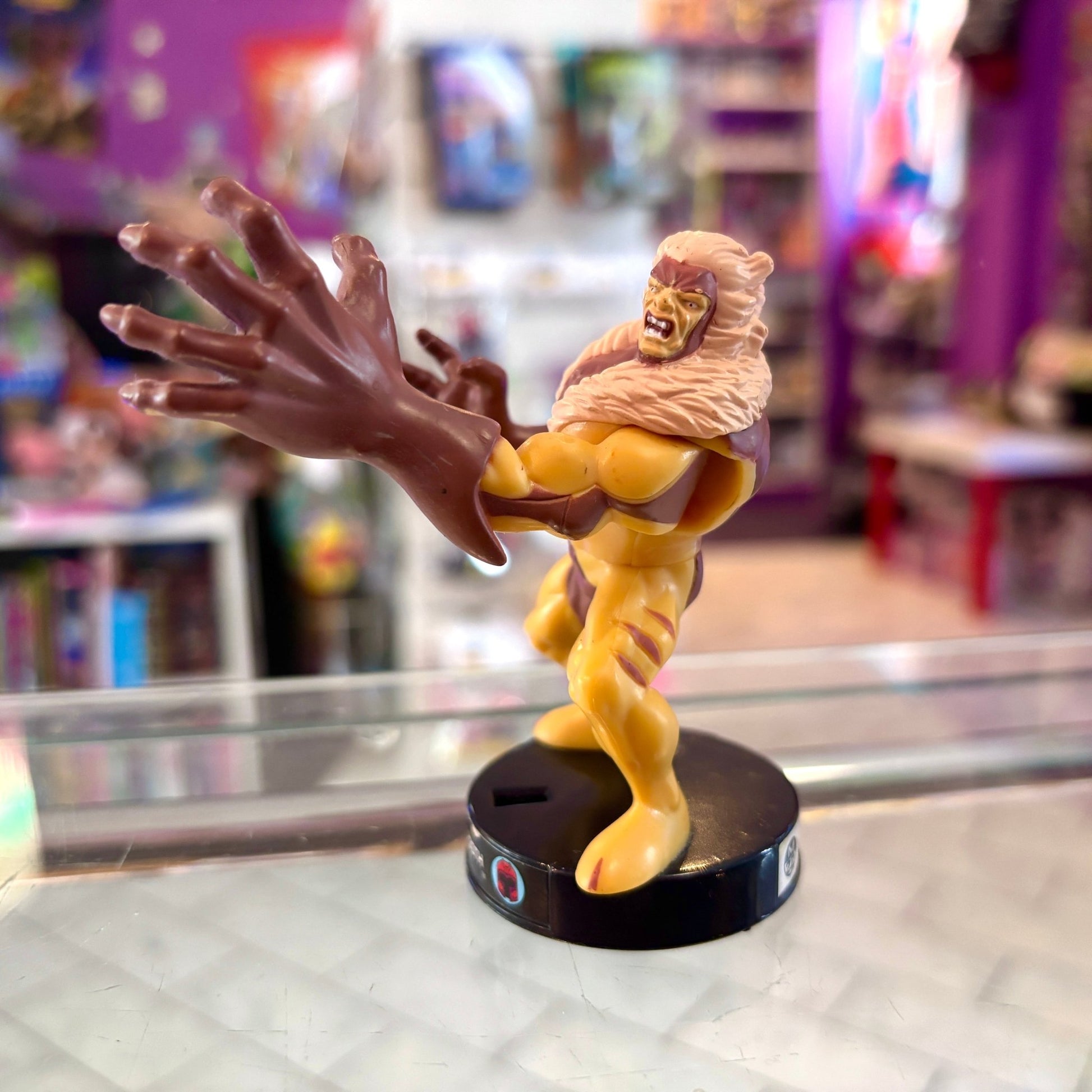 Marvel Attacktix - Sabretooth Figure (Hasbro, 2006) - PopCultGang