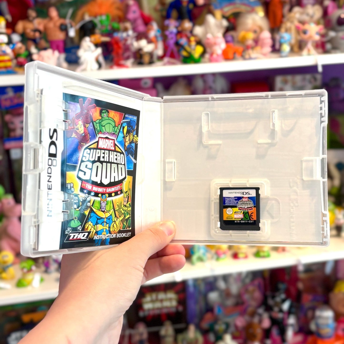 Marvel Super Hero Squad - Infinity Gauntlet (Nintendo DS) - PopCultGang