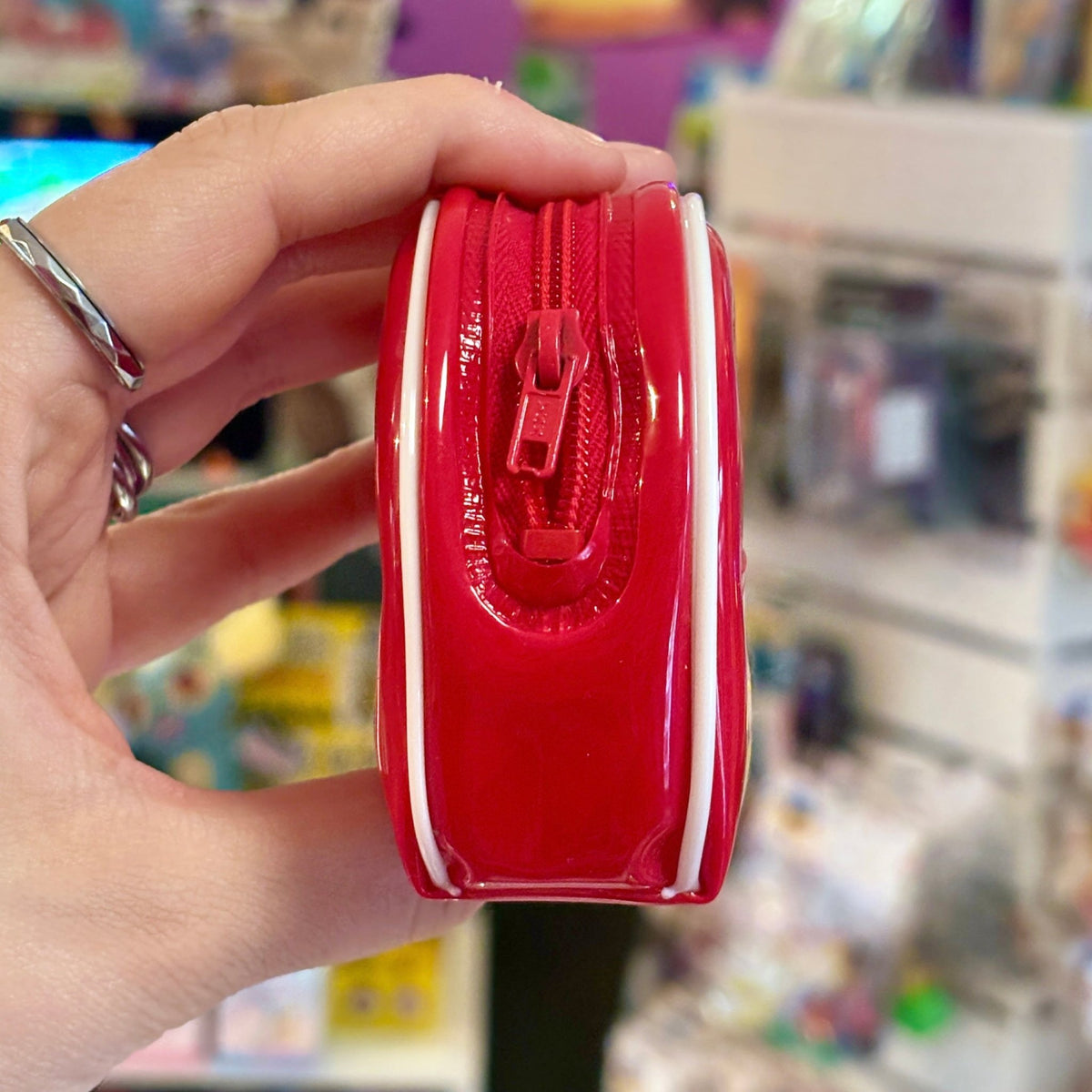 Merry Maggy: Red Mini Coin-Bag Wallet (Fancy World, 1983) - PopCultGang