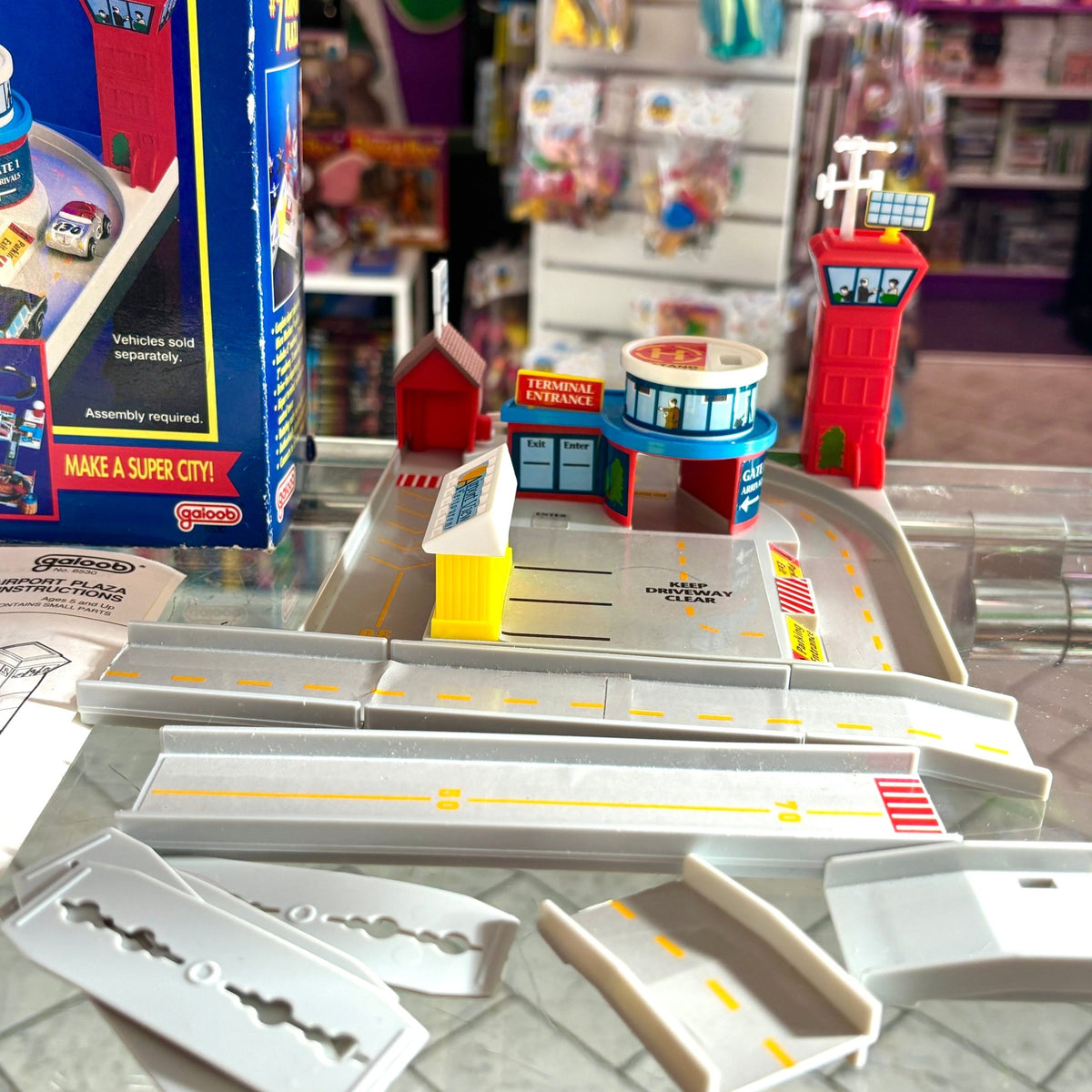 Micro Machines: Hiways & Byways - Airport Plaza (Galoob, 1991) - PopCultGang