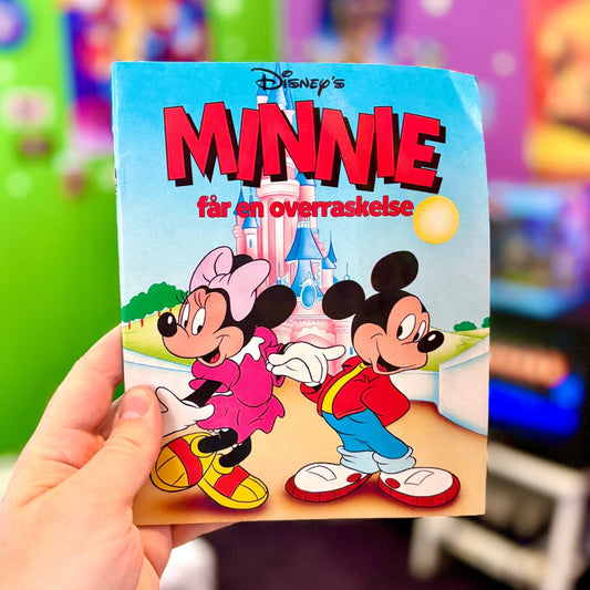 Minnie Får En Overraskelse (Book) - PopCultGang