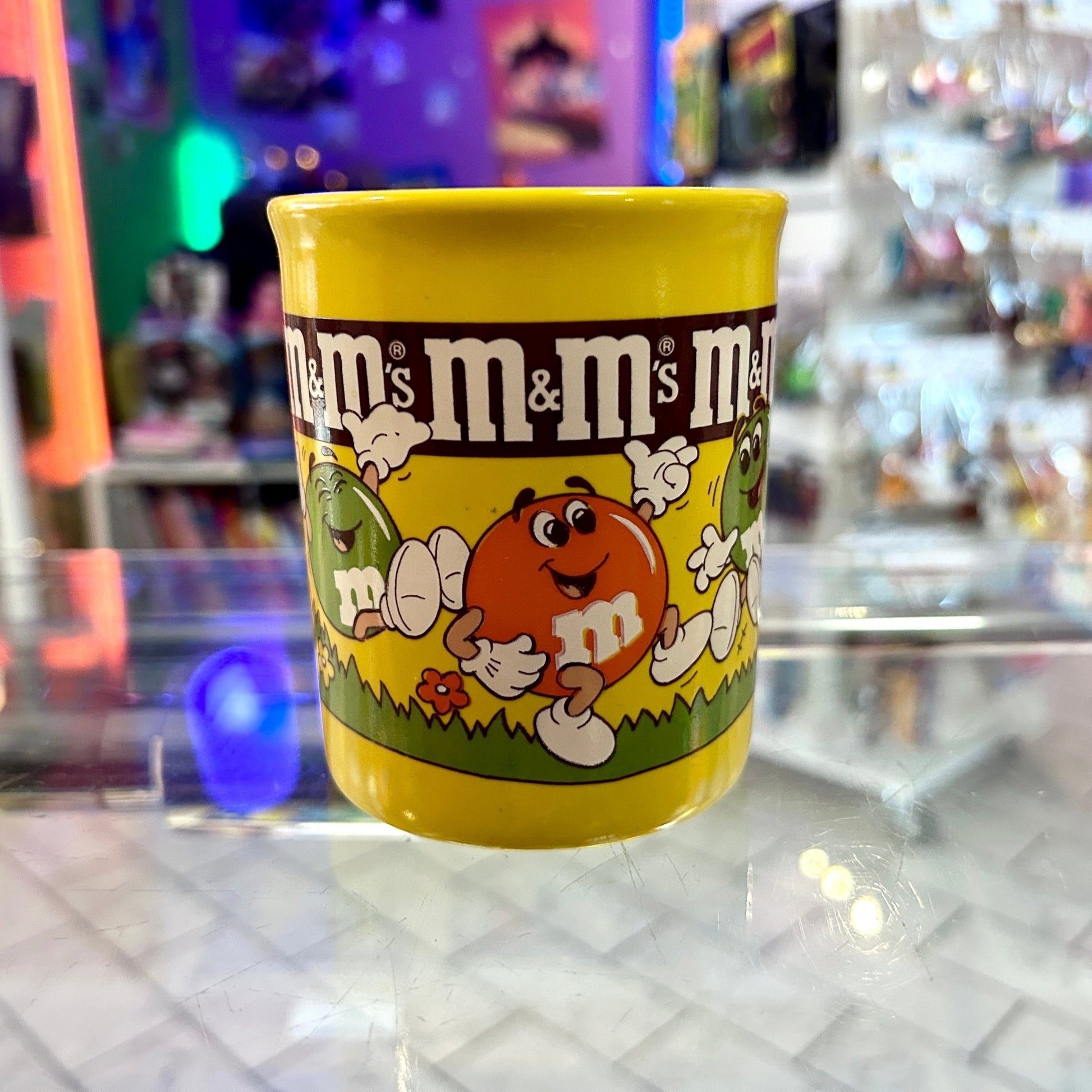 M&M Mug Yellow (90s) - PopCultGang