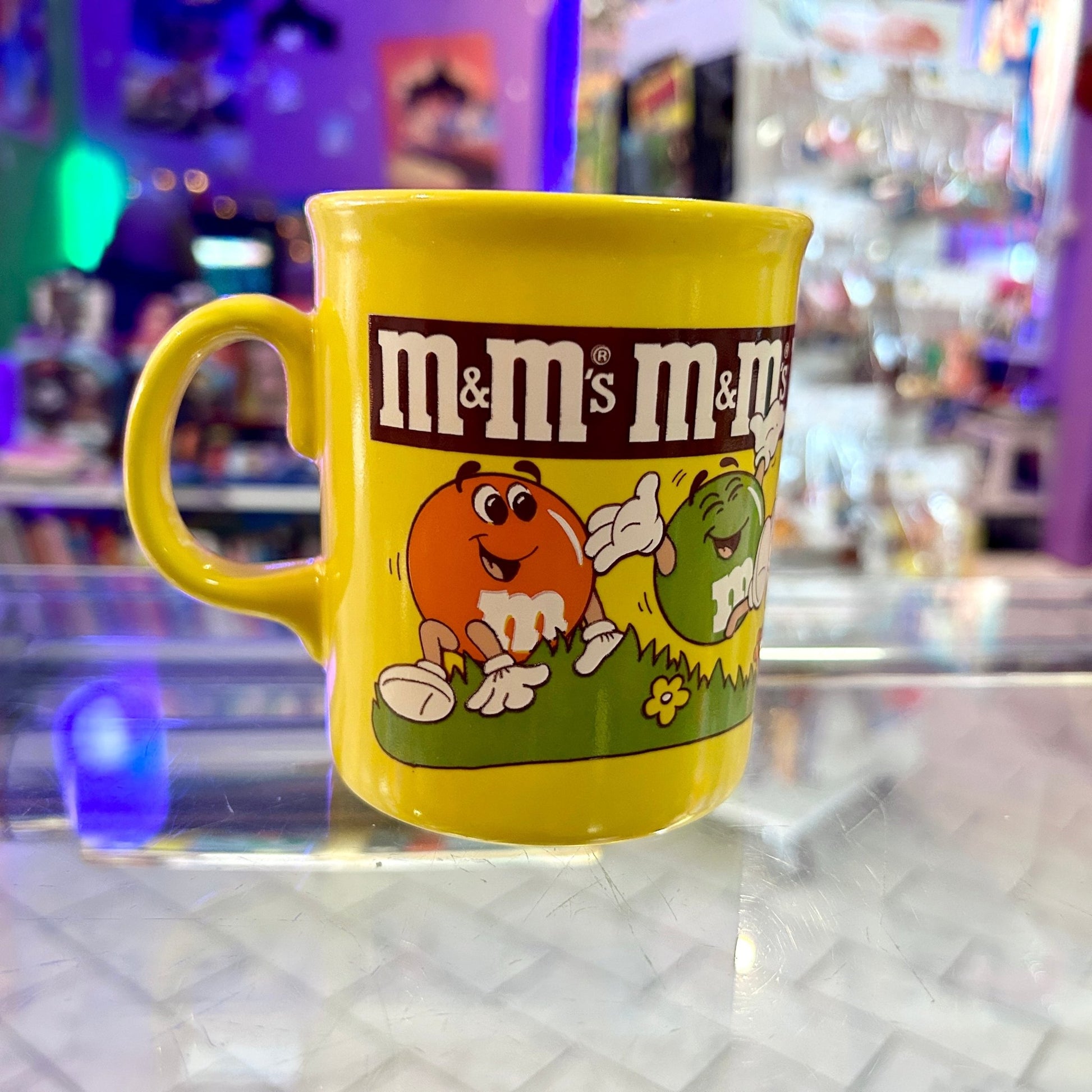 M&M Mug Yellow (90s) - PopCultGang