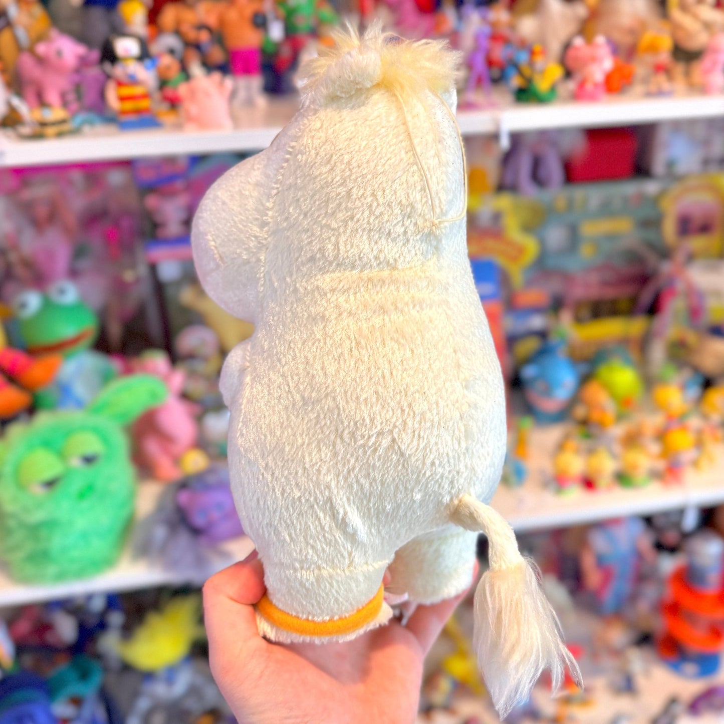 Moomin: Snorkmaiden Holding Flowers Plush (Banpresto, 1999) - PopCultGang
