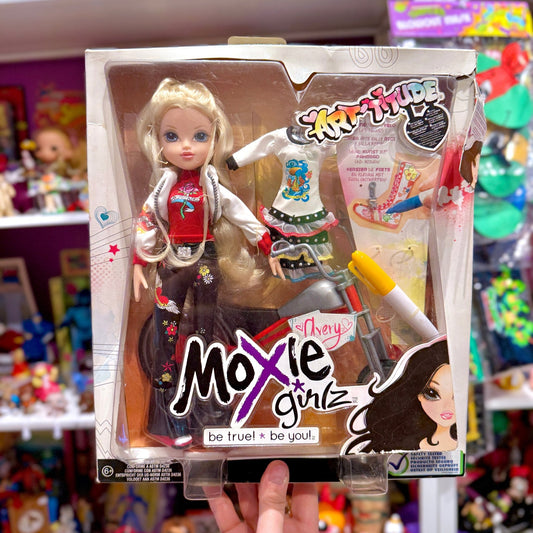 Moxie Girlz: Art - titude Avery Doll (NIB, MGA, 2009) - PopCultGang