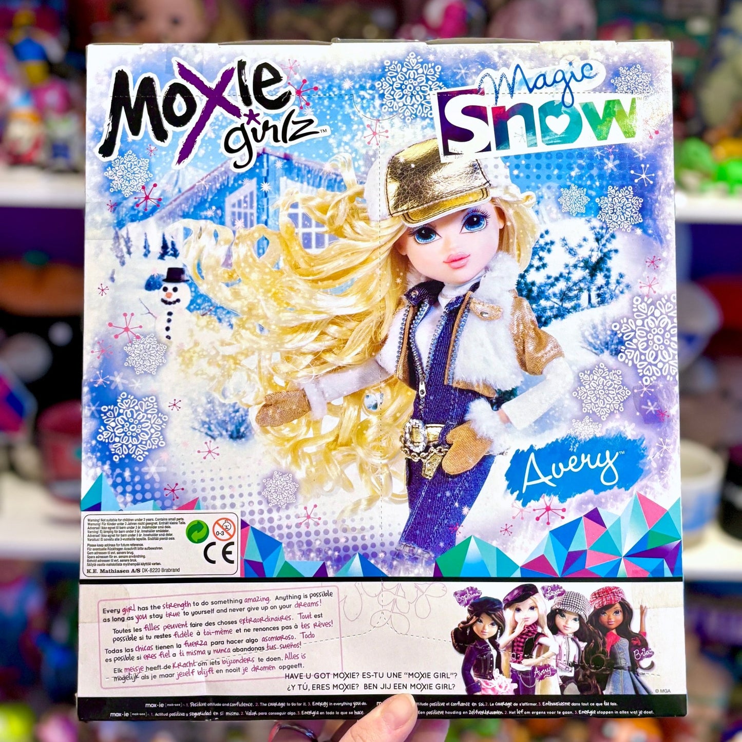Moxie Girlz: Magic Snow Avery Doll (NIB, MGA, 2009) - PopCultGang