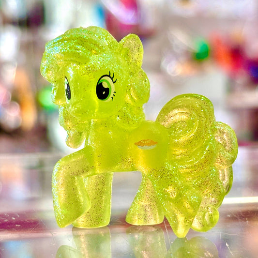 My Little Pony Mystery Minis (G4, 2010s): Transparent Neon Glitter Peachy Sweet 5cm Figure - PopCultGang