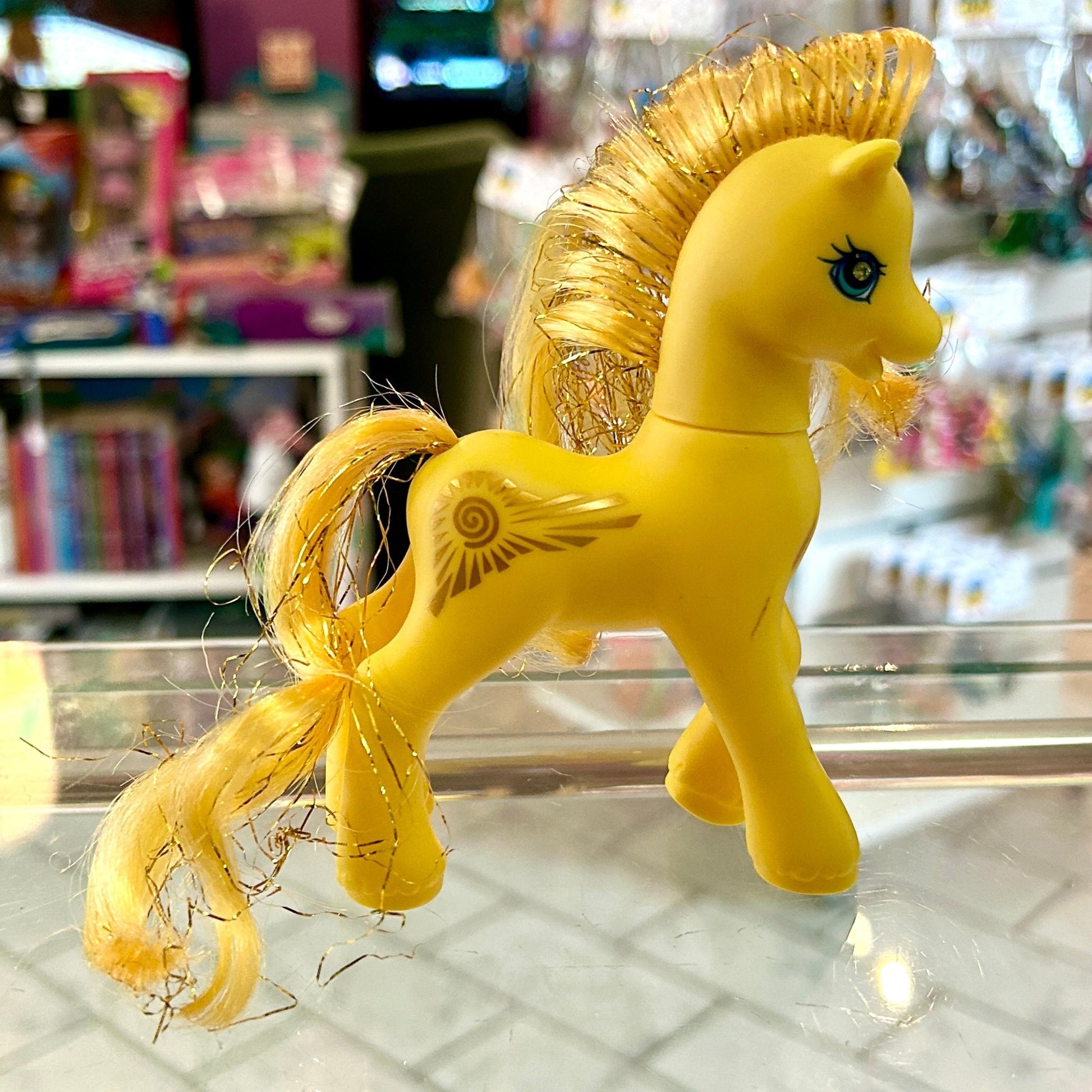 My Little Pony: Princess Golden Light (G2) - PopCultGang