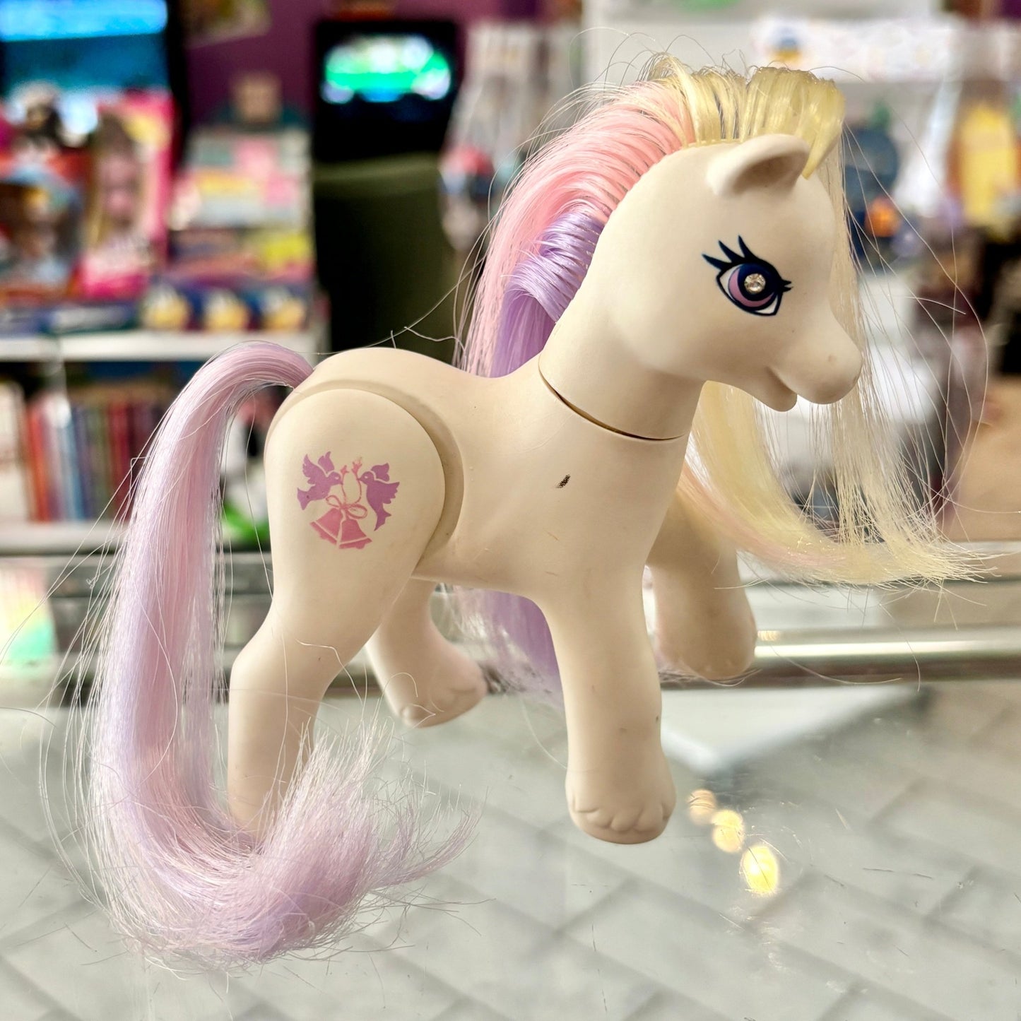 My Little Pony: Wedding Chapel Dainty Dove (G2) - PopCultGang