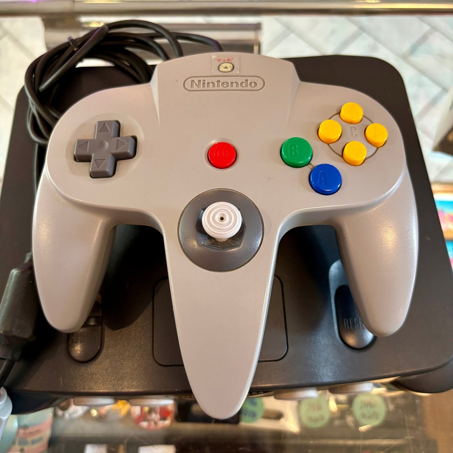 Nintendo 64 + Controller (Japanese, NTSC - J) - PopCultGang