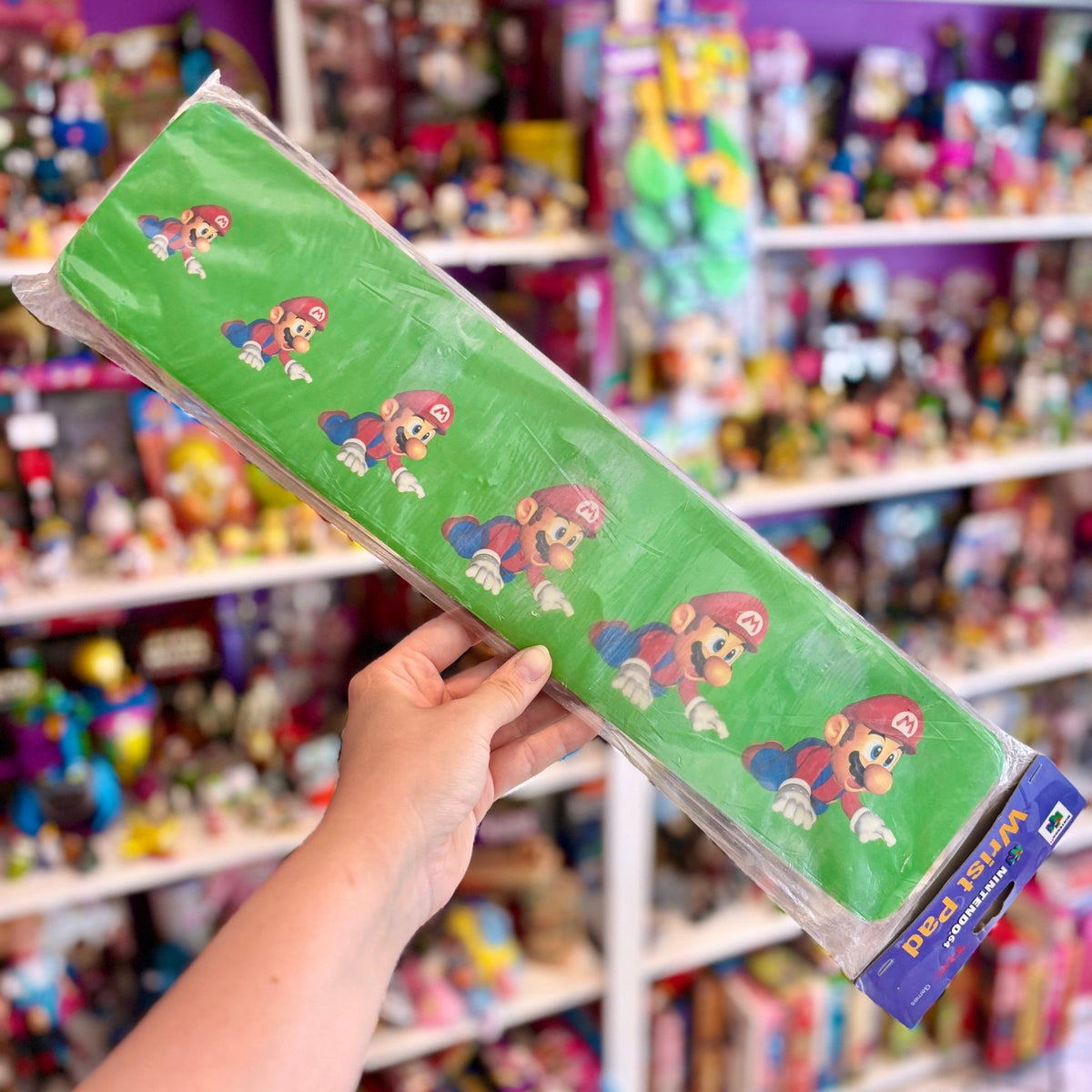 Nintendo 64 Wrist Pad - Mario Growing (90s) - PopCultGang