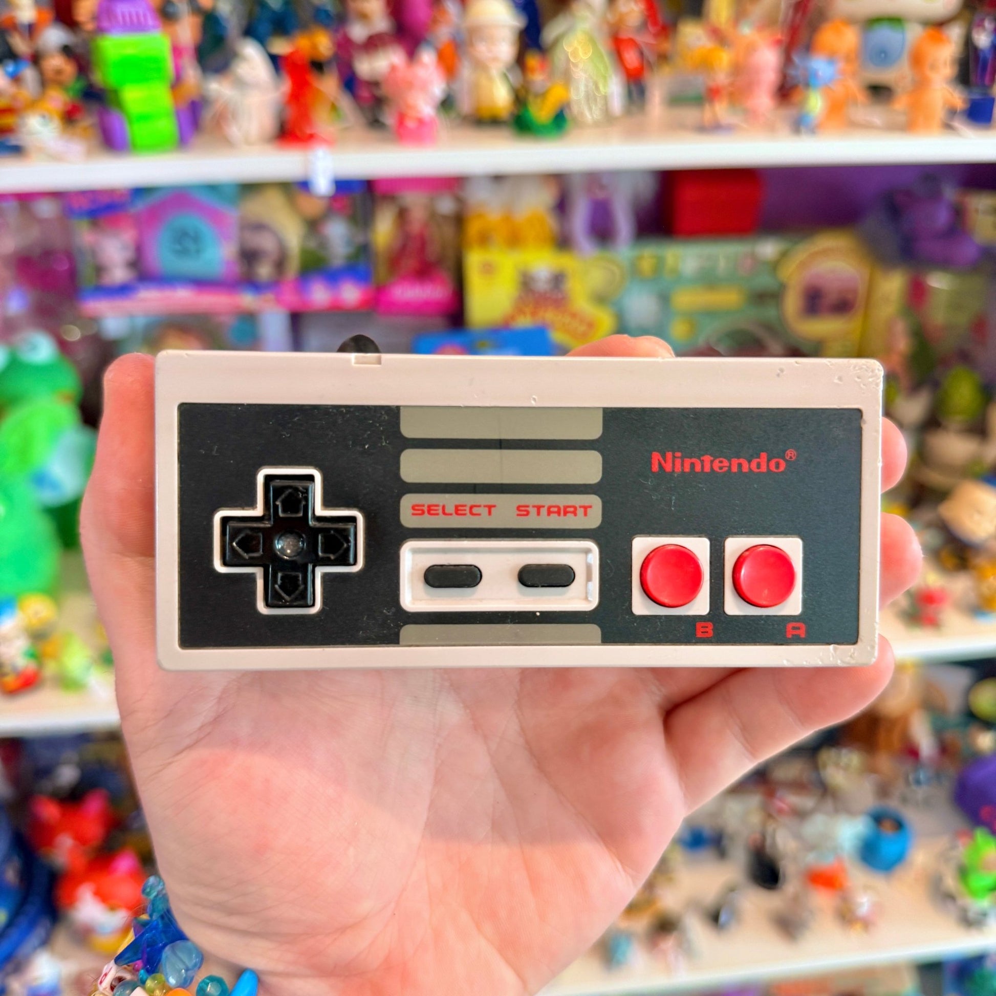 Nintendo NES Original Controller (80s) - PopCultGang