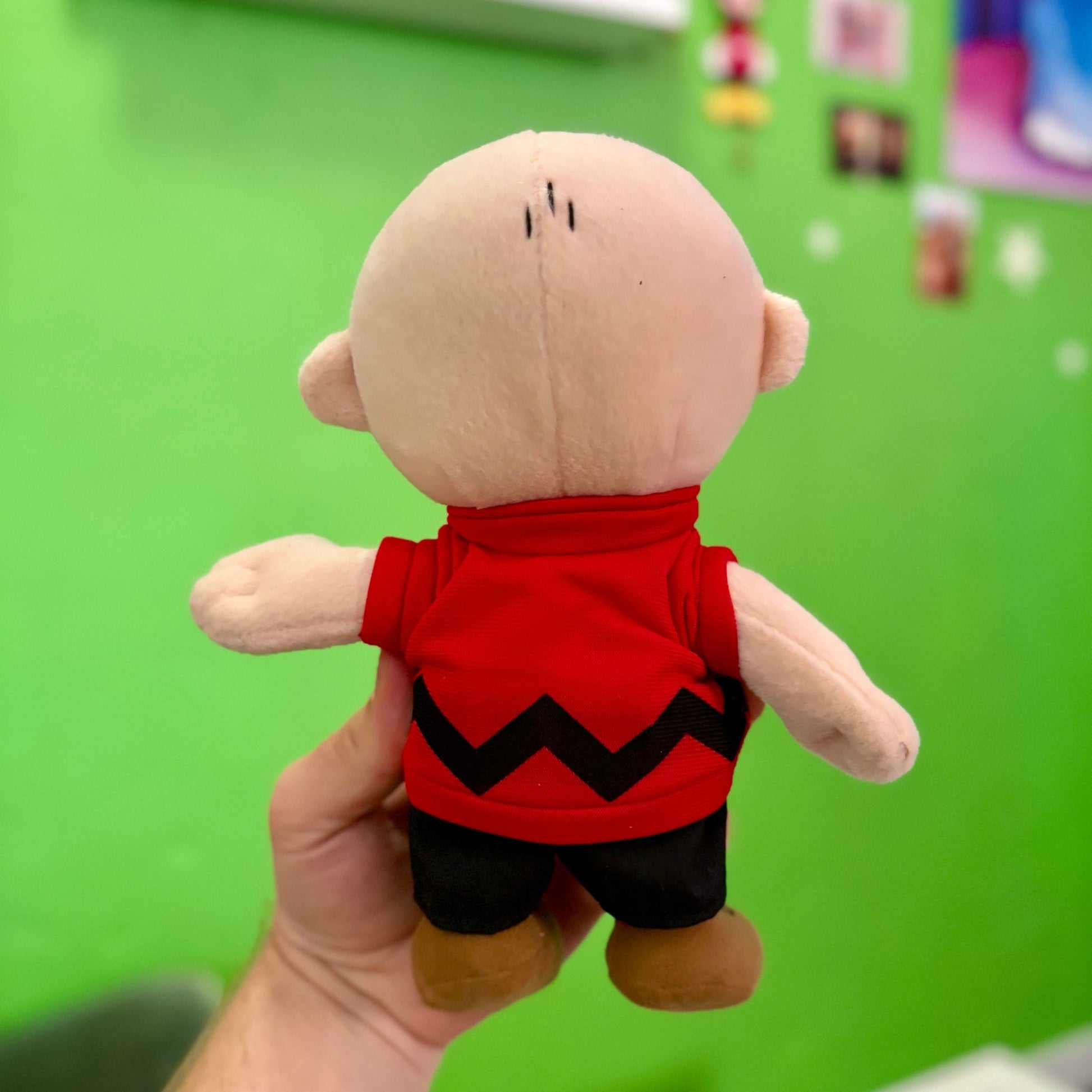 Peanuts: Charlie Brown Plushie (2002) - PopCultGang