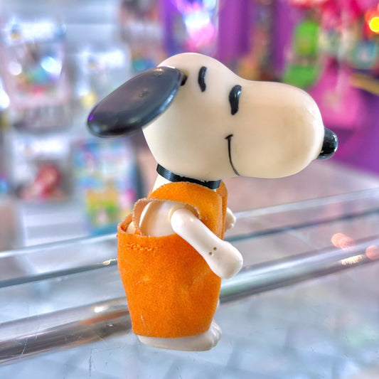 Peanuts: Snoopy With Robes Action Figure (Hong Kong, 70s) - PopCultGang