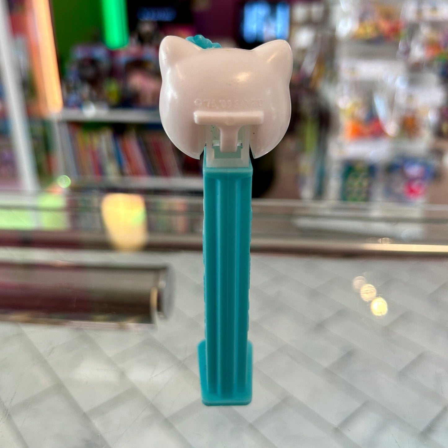 PEZ: Hello Kitty - PopCultGang