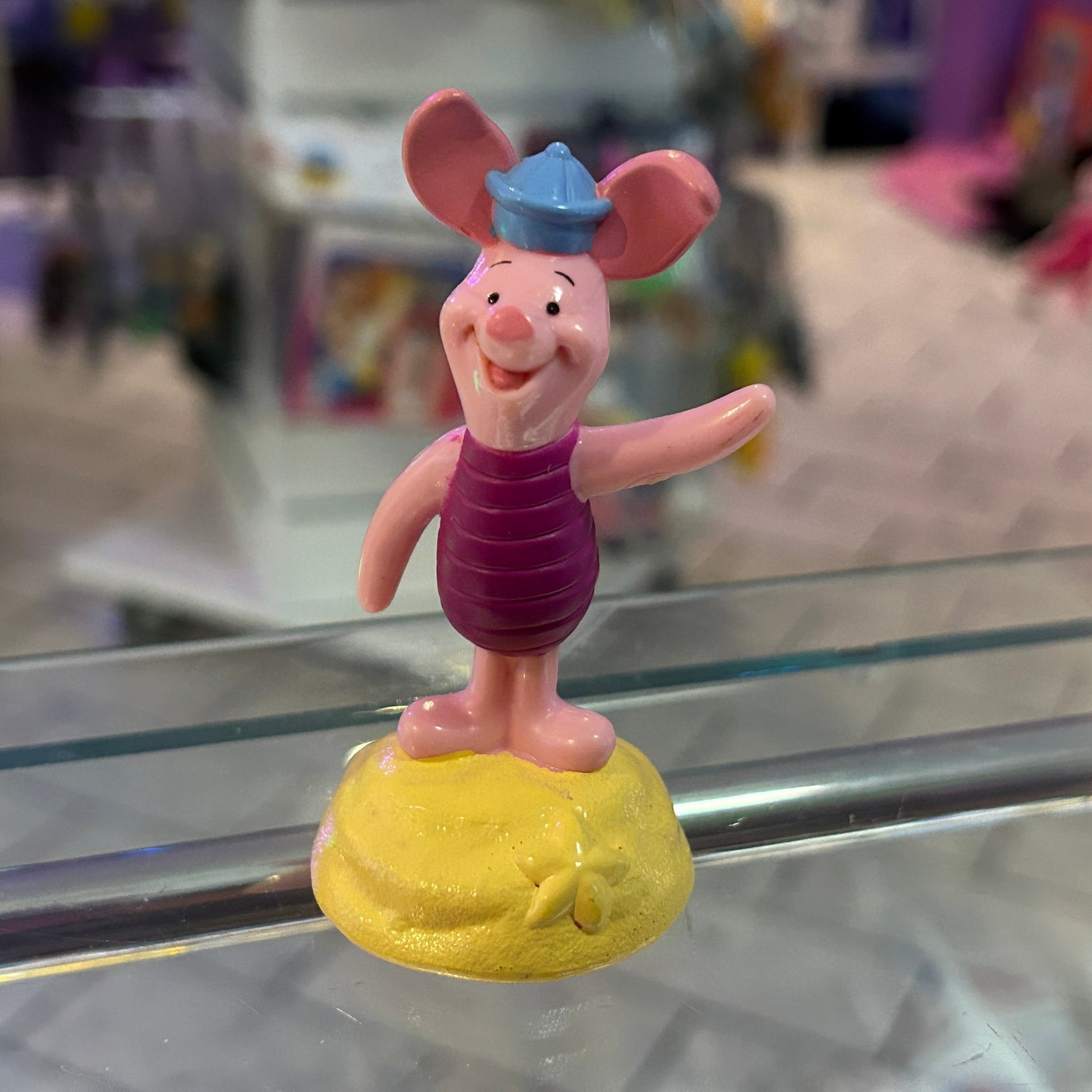 Piglet figure (1998) - PopCultGang