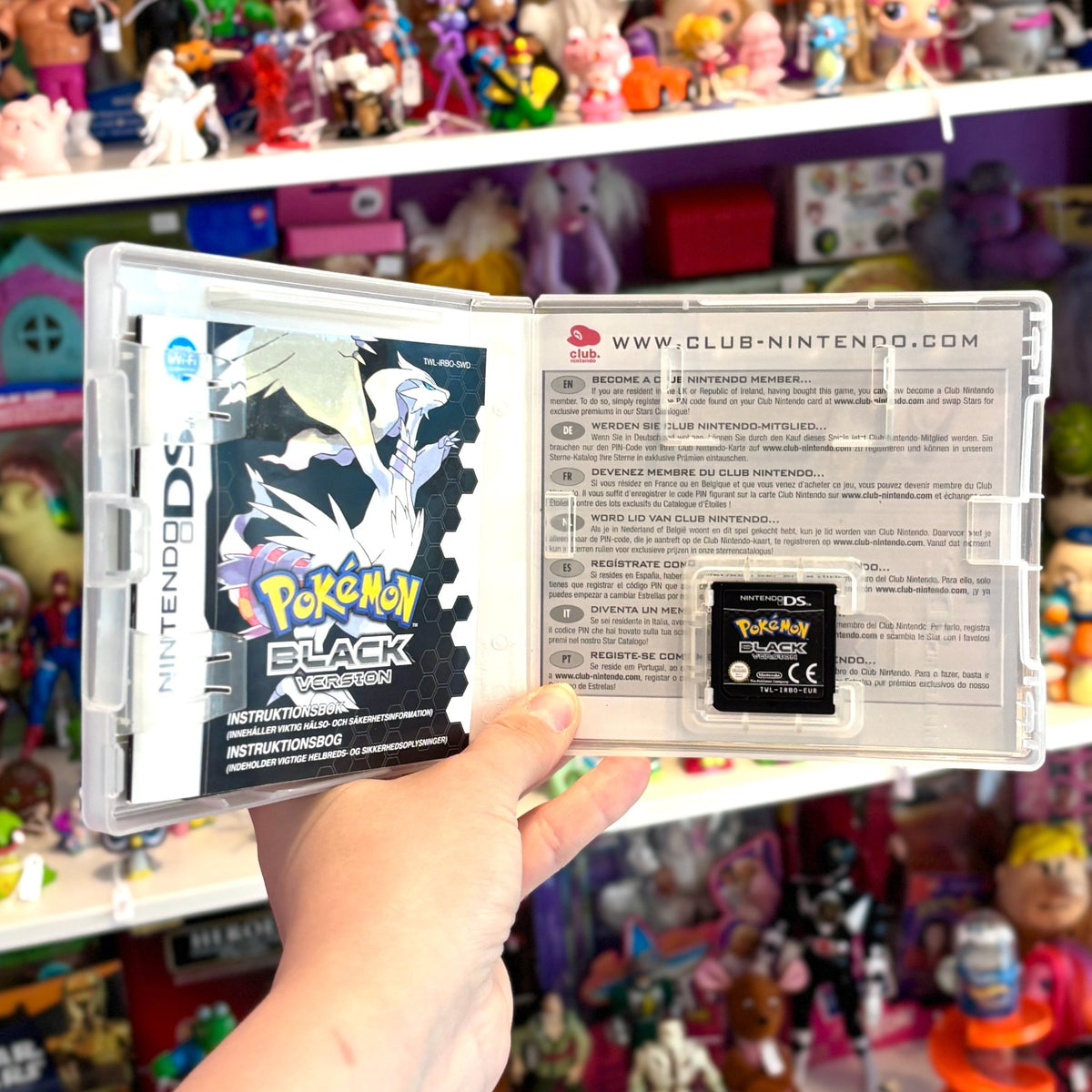 Pokemon: Black Version (Nintendo DS) - PopCultGang