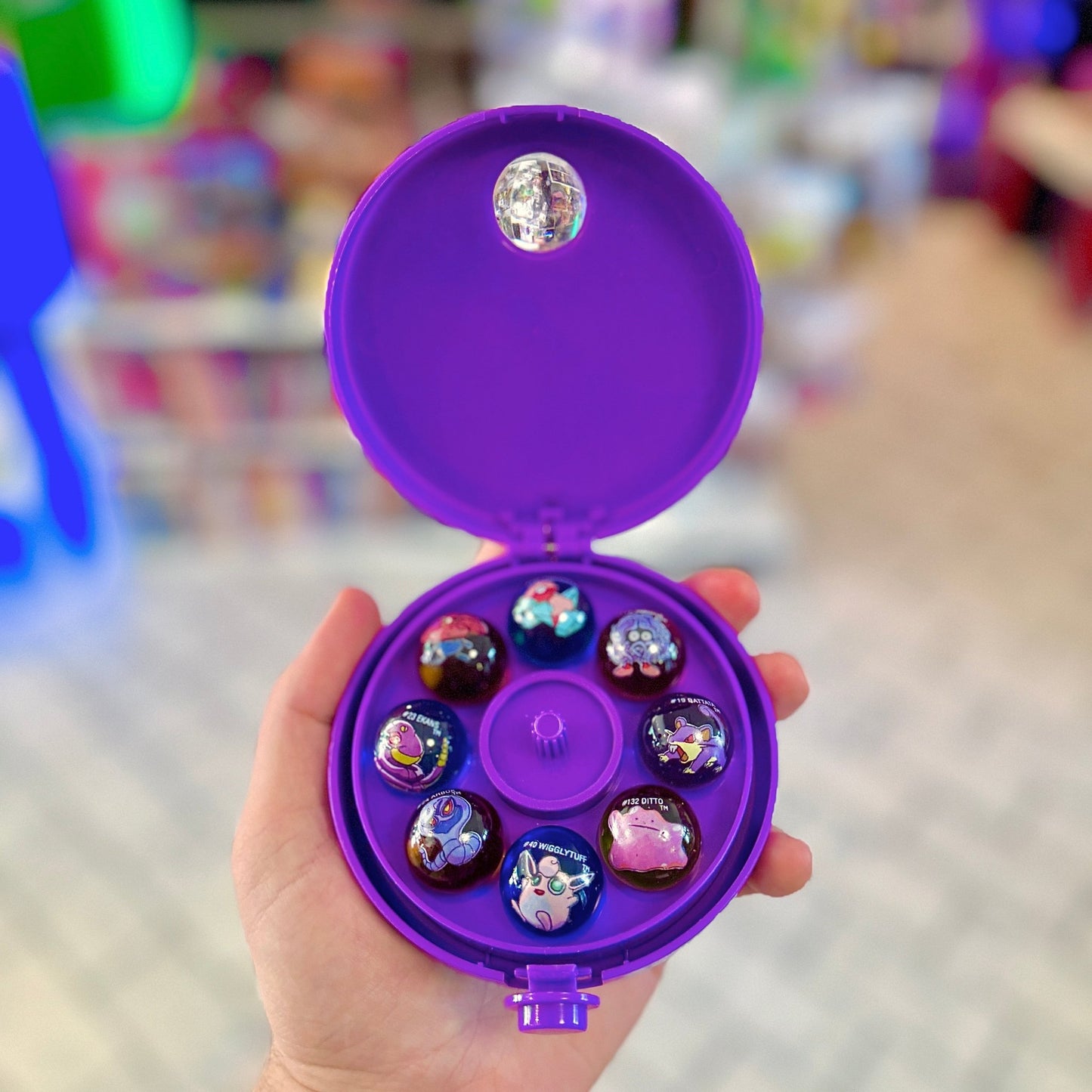 Pokemon: Collector Marble Case - 107 Hitmonchan + assorted marbels (90s) - PopCultGang