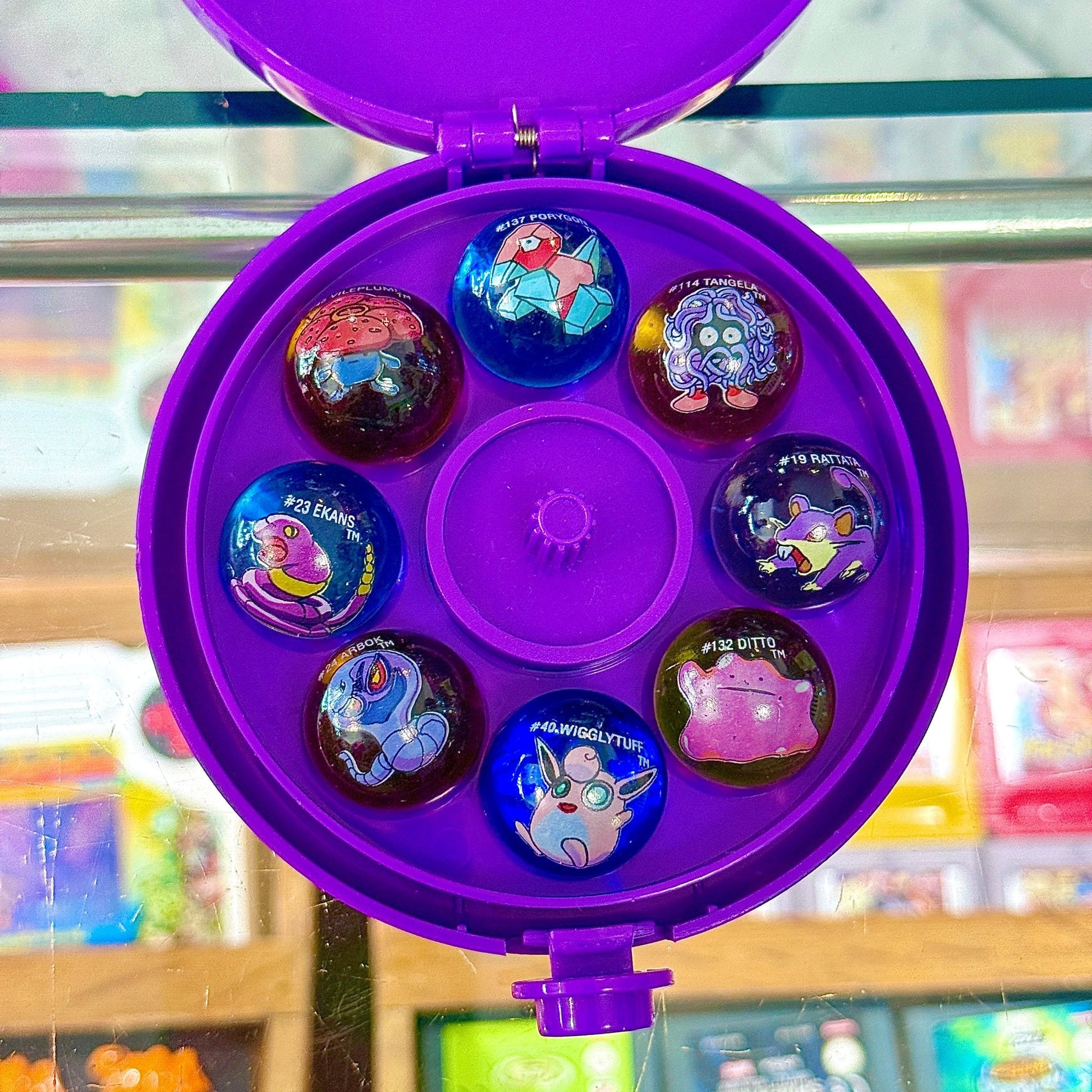Pokemon: Collector Marble Case - 107 Hitmonchan + assorted marbels (90s) - PopCultGang