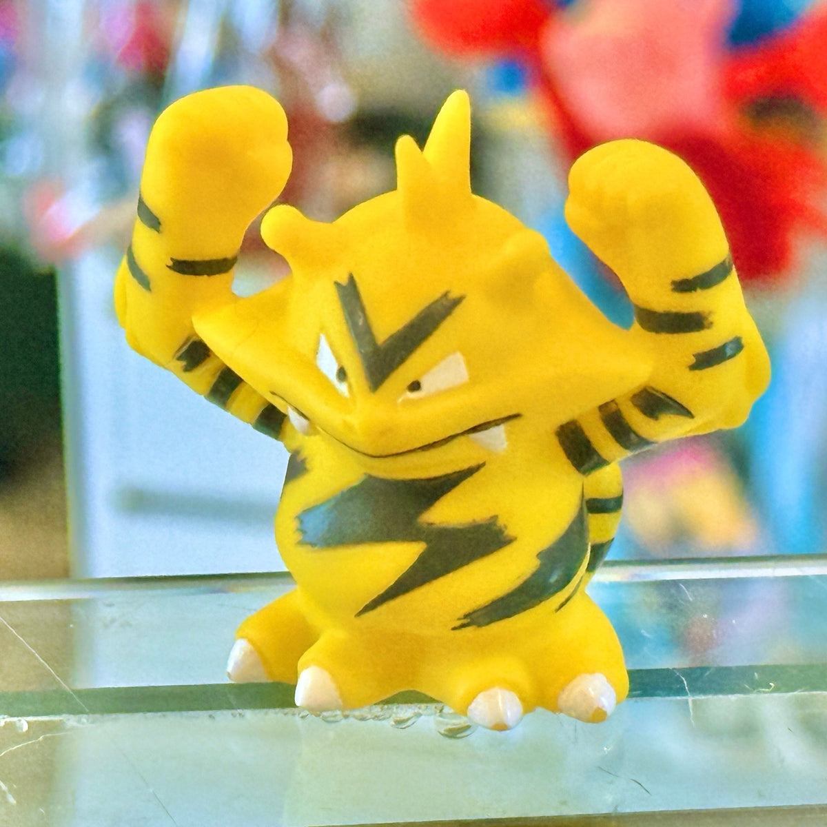 Pokemon: Electabuzz Finger Puppet Figure (Bandai, 1997) - PopCultGang