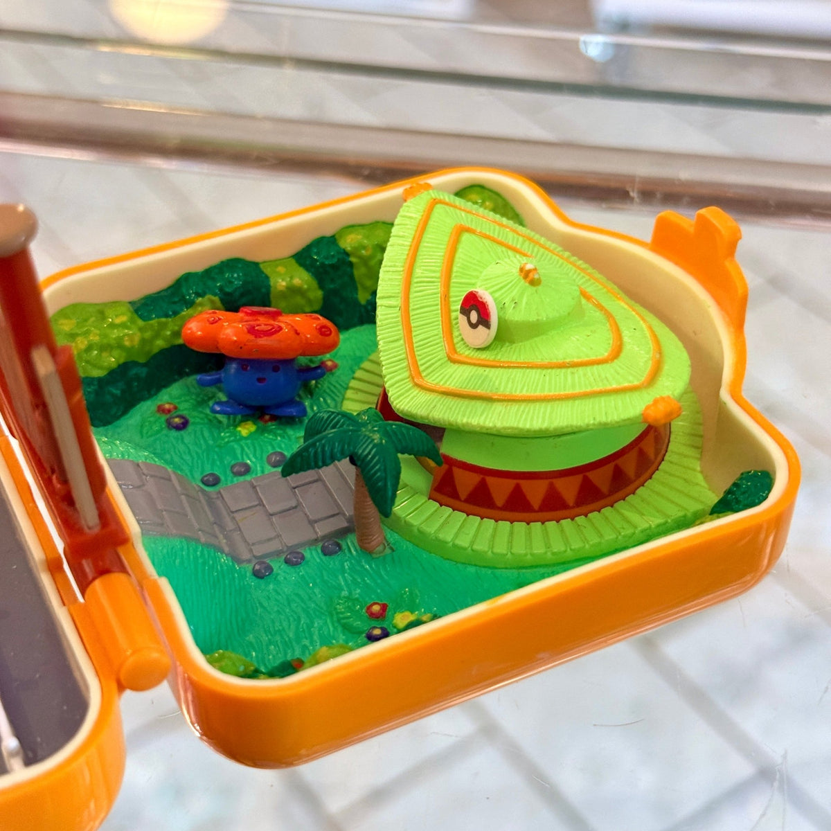 Pokemon Pocket Playsets: Park Adventure With Lapras & Vileplume (Hasbro, Tomy, 1997) - PopCultGang