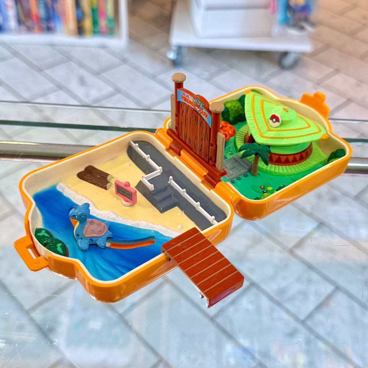 Pokemon Pocket Playsets: Park Adventure With Lapras & Vileplume (Hasbro, Tomy, 1997) - PopCultGang