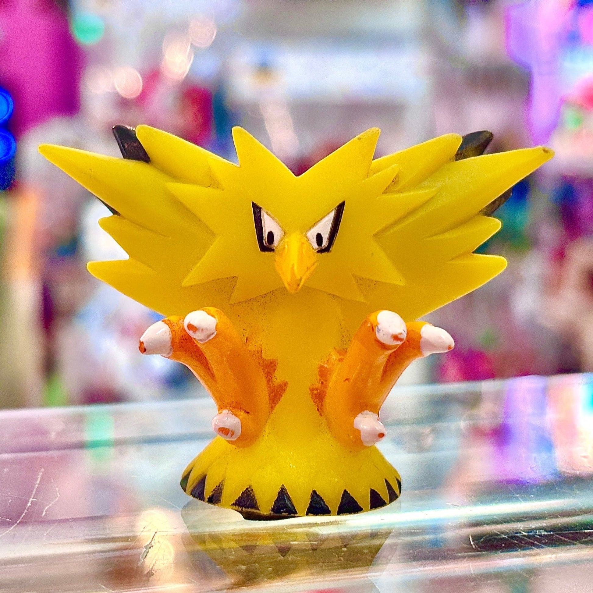Pokemon: Zapdos Finger Puppet Figure (Bandai, 1997) - PopCultGang