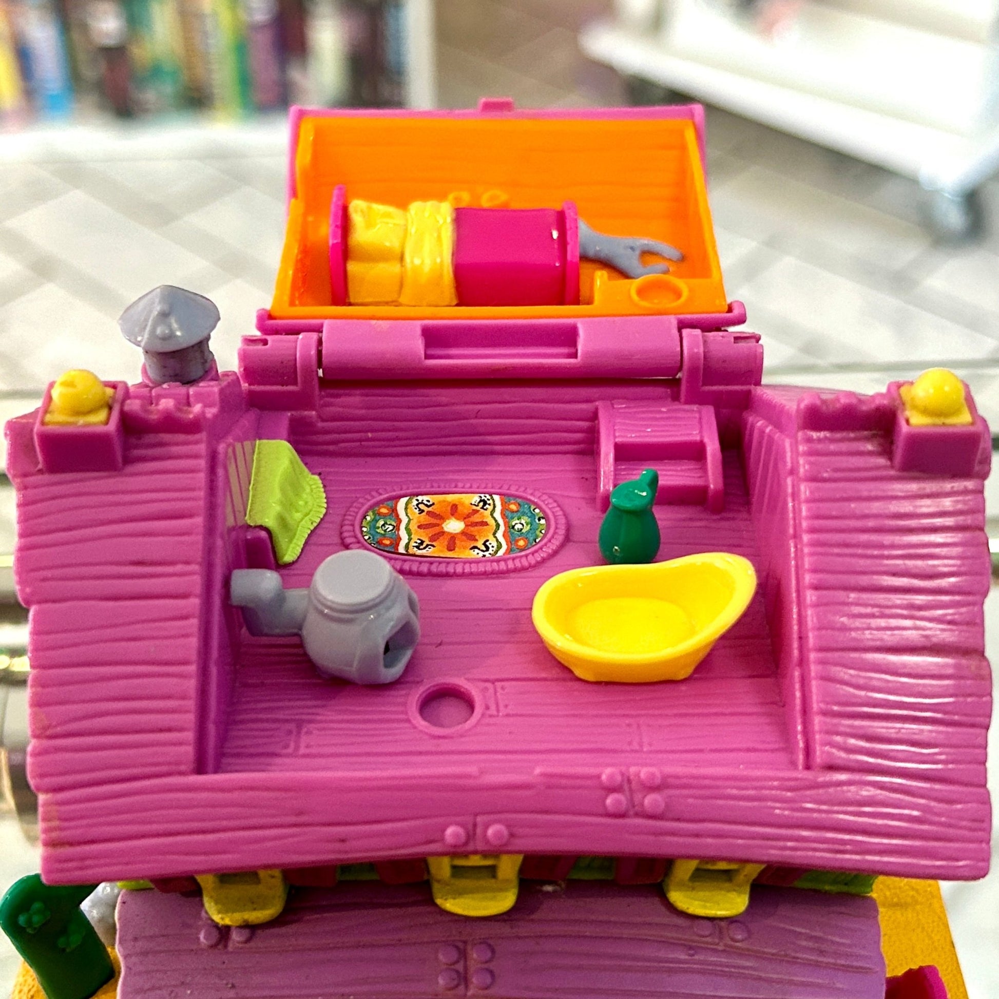 Polly Pocket: Light - Up Horse House (1994) - PopCultGang