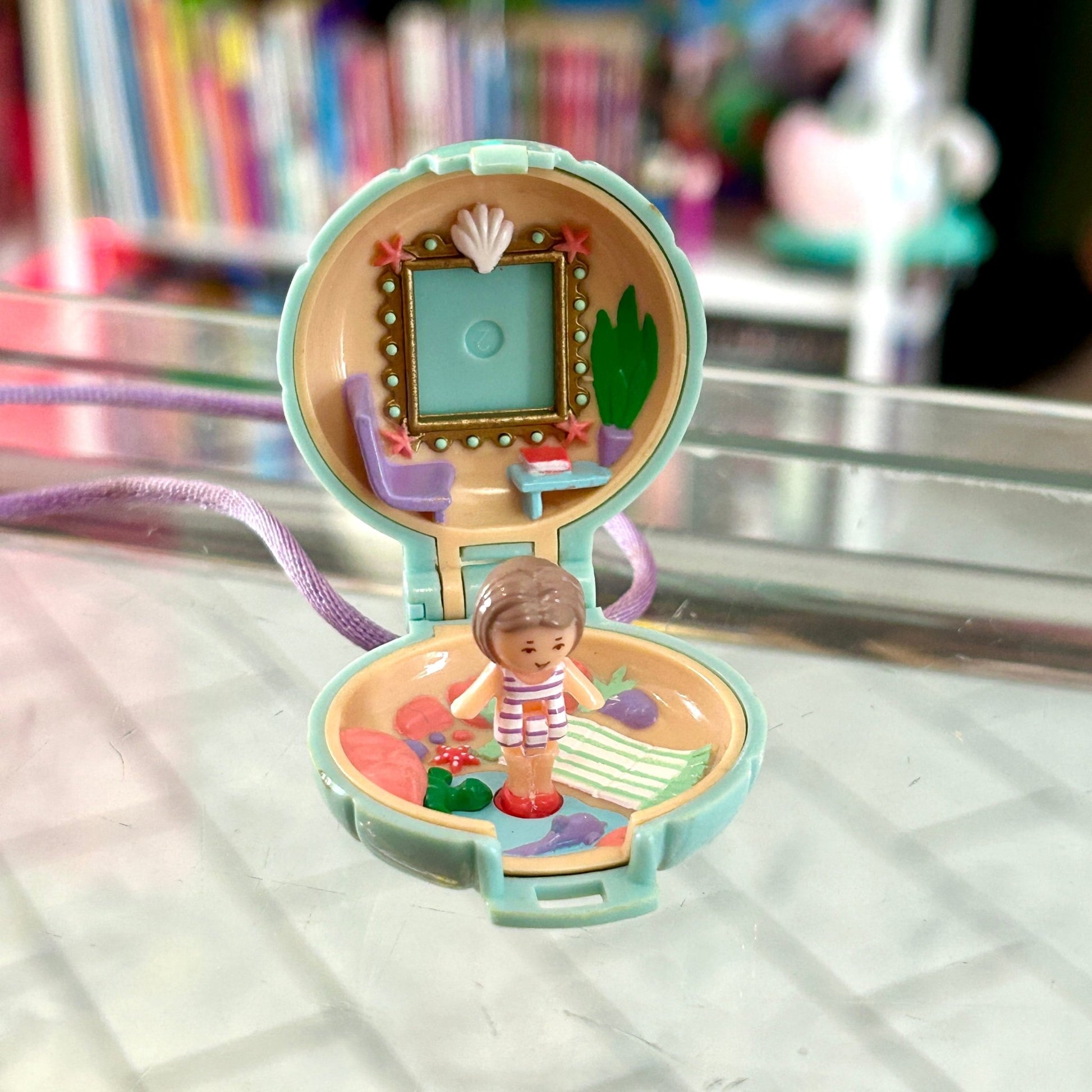 Polly Pocket: Lulu in her Seaside Locket (1991) (not complete) - PopCultGang