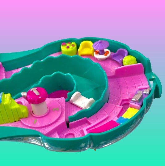 Polly Pocket: Splash N' Slide Waterpark Playset + 1 Figure (1995) - PopCultGang