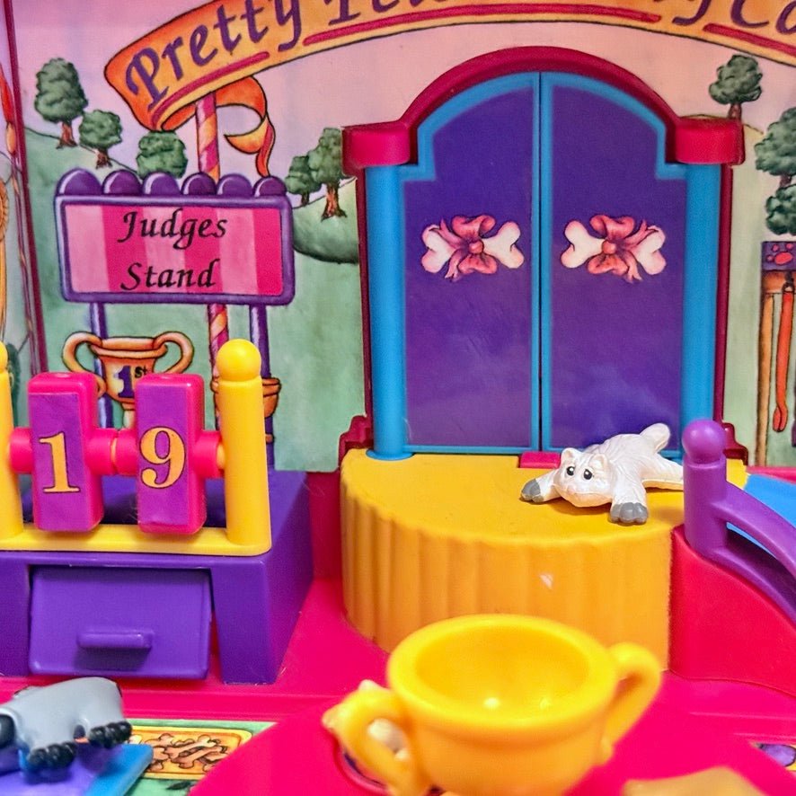 Pound Puppies: Pretty Paws Pet Show Playset (Galoob, 1995) - PopCultGang