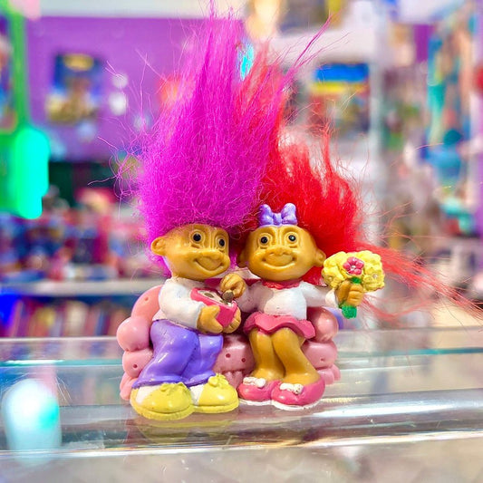 Russ Trolls: Love Trolls Couch Couple Valentine PVC Figure (Russ, 90s)