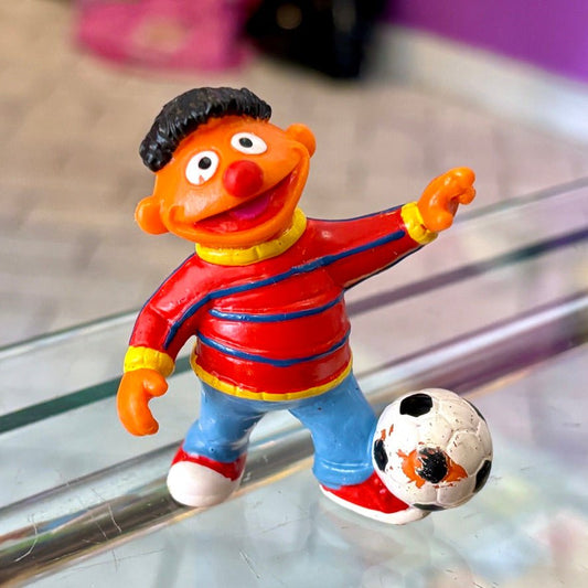 Sesame Street: Ernie Playing Soccer PVC Figure (90s) - PopCultGang