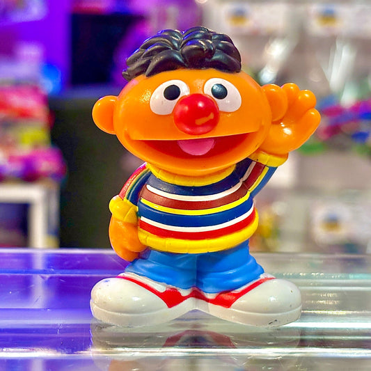 Sesame Street: Ernie Waving Figure (90s) - PopCultGang