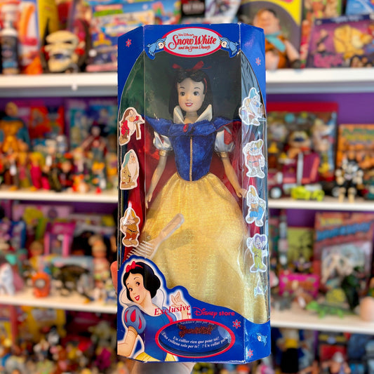 Snow White Disney Store Exclusive - PopCultGang