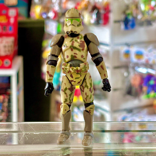Star Wars 30th Anniversary: Kashyyyk Clone Trooper Order 66 Action Figure (Hasbro, 2006) - PopCultGang