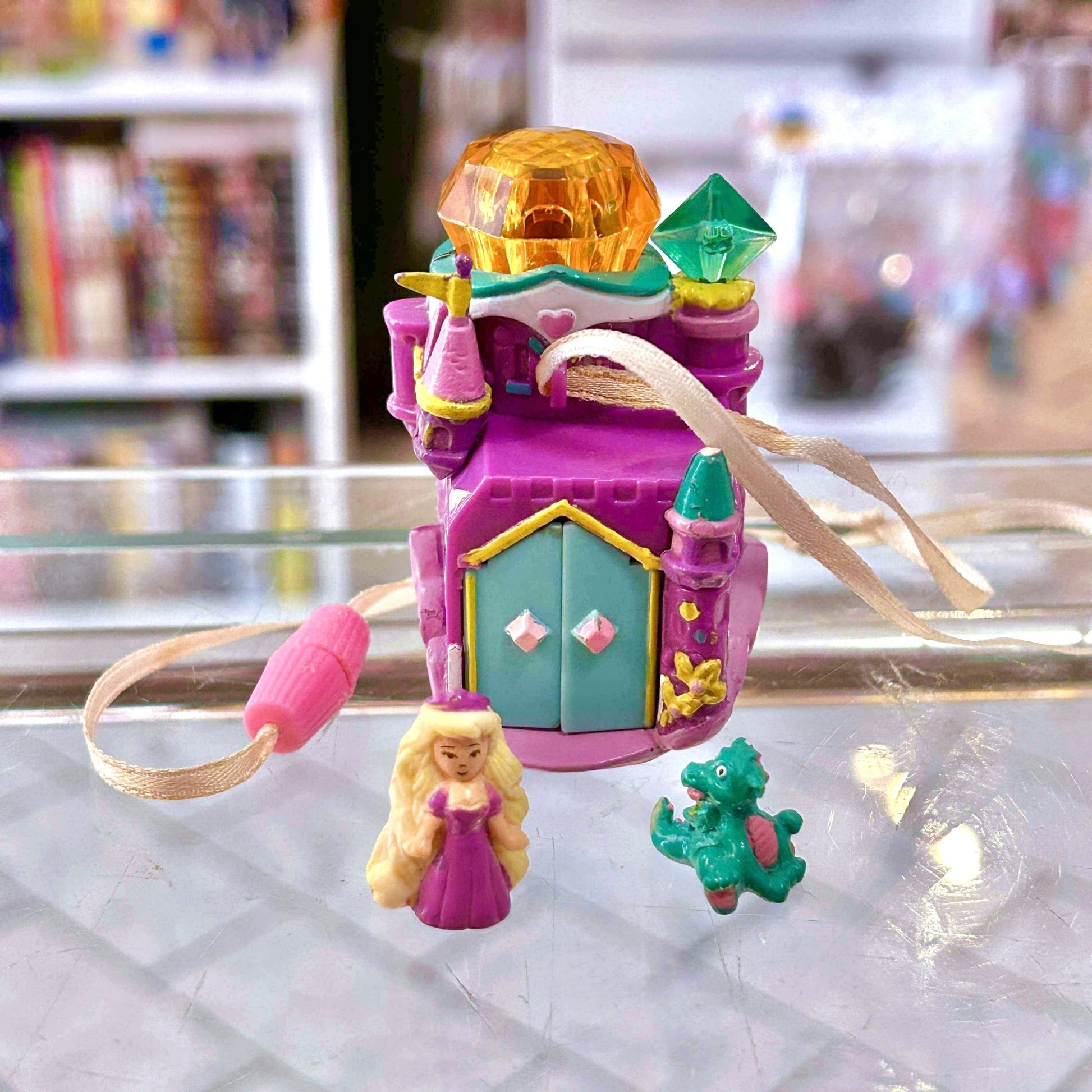 Starcastle: Castle Locket Kaleidoscope Playset (Trendmasters, 90s) - PopCultGang